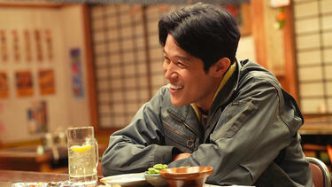 鈴木亮平の新鮮な表情も盛りだくさん！有村架純と抜群のコンビネーションで兄妹を演じた映画「花まんま」