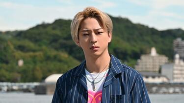 エキストラへの神対応など絆を大切にするtimelesz・寺西拓人の人となりが役にマッチ！原嘉孝との共演も叶った初主演映画「天文館探偵物語」