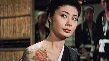 藤純子の初々しくも艶やかな魅力がたっぷり！女博徒を演じ、一世を風靡した「緋牡丹博徒」