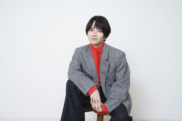 板垣李光人、中村倫也の