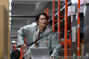 岡田将生が秀逸な演技で、気だるそうな青年が熱をまとっていく変化を表現！監督・塚原あゆ子×脚本・野木亜紀子による話題作「ラストマイル」