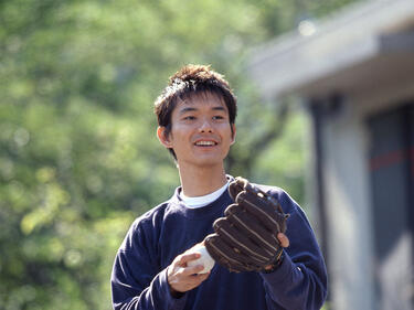 小田和正の映画監督作第2弾！小田の実体験を渡部篤郎主演で映像化した「緑の街」