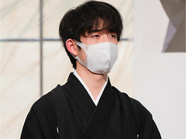 5連覇で永世竜王の資格を獲得！藤井聡太の11月の対局を振り返る