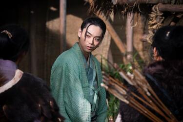 <strong>菅田将暉</strong>扮する名軍師・竹中半兵衛も登場間近?<strong>小栗旬</strong>の力量が際立つ、凄みのある織田信長像にも反響が集まった「豊臣兄弟!」の見せ場