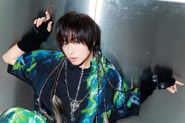 蒼井翔太の未公開ショット！HOMINIS限定撮りおろしカット集