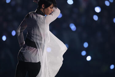 羽生結弦、充電期間を経て再始動！新演目「Happy End」「八重の桜」も披露された「notte stellata 2026」での追悼と希望の舞