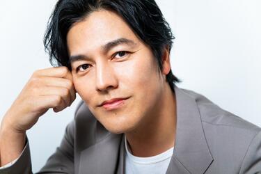 俳優・要潤が25年前『仮面ライダーアギト』でデビューした当時の自分に伝えたいこととは？