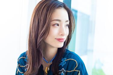 上戸彩、誠実すぎる目黒蓮に衝撃「メイク中に呼ばれて...」映画『SAKAMOTO DAYS』インタビュー