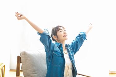 花澤香菜が語る、学生時代から続く友情と戸松遥との絆 「仲良くなりたい人にはグイグイ行く」【花澤香菜をつくる6つのピース】