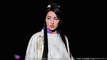 元宝塚歌劇団月組トップスター・珠城りょうの原点！語り継がれる名作『月雲の皇子』－衣通姫伝説より－
