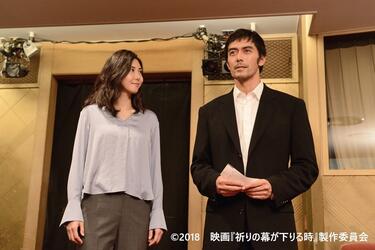 阿部寛の事件を見つめる