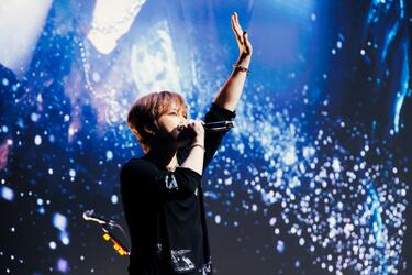 JAEJOONG(ジェジュン)の圧倒的な歌声、愛嬌ある表情...ステージで魅せる