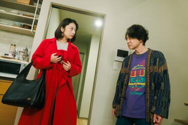 小池栄子主演！ダメ男に振り回される妻の奮闘を描く「コタツがない家」