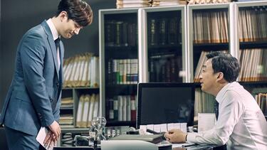 イ・ソンミン×ジュノ(2PM)の魂を揺さぶる名演！ アルツハイマー病を宣告された敏腕弁護士、消えゆく記憶の先に見つけたもの...「記憶～愛する人へ～」