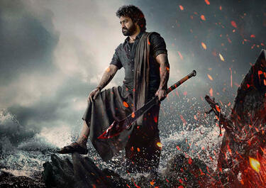 <strong>NTR Jr.</strong>主演最新作『デーヴァラ』<strong>コラターラ・シヴァ</strong>監督が語る本作の魅力とは「基本となるアイデアは、