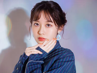 <strong>楠木ともり</strong>、2ndアルバム「LANDERBLUE」に込めた思い!「背中を押せる、お守り的な要素になったらいいな」